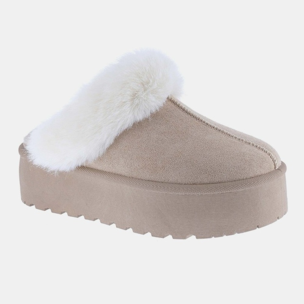 NWT Taupe Gray Suede Faux Fur Trim + Lined Chunky Platform Clog Slippers